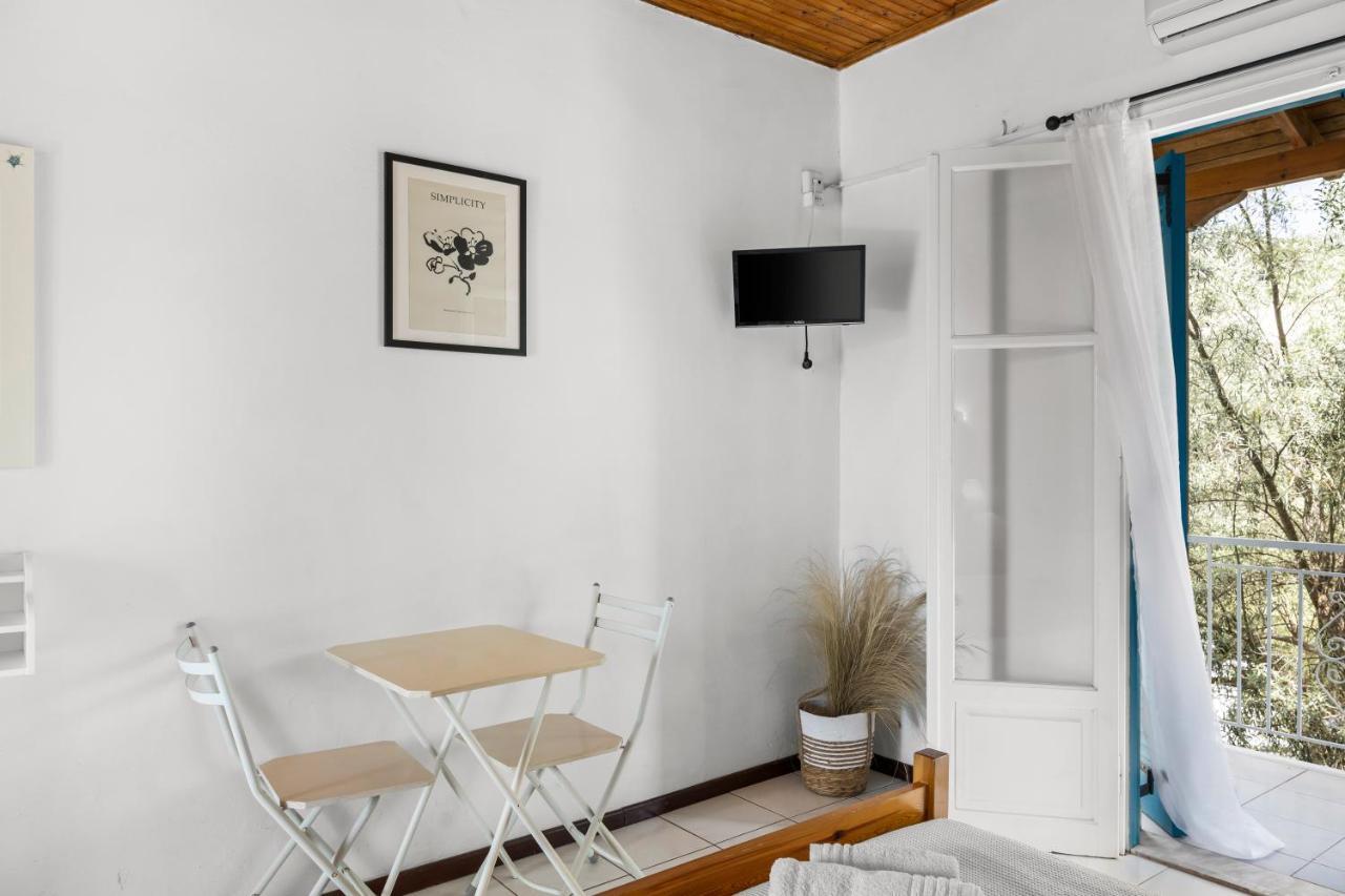 Oceanis Rooms Mikros Gialos Dış mekan fotoğraf