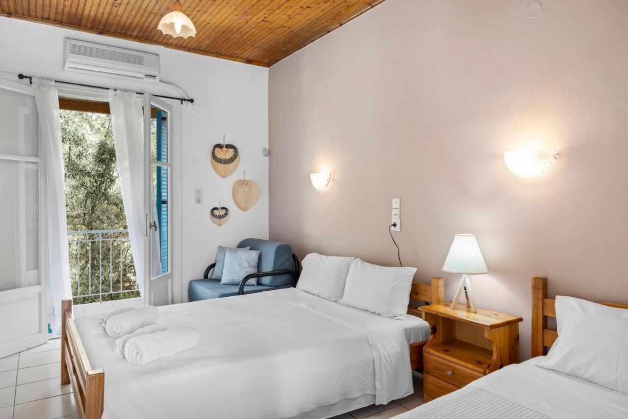 Oceanis Rooms Mikros Gialos Dış mekan fotoğraf