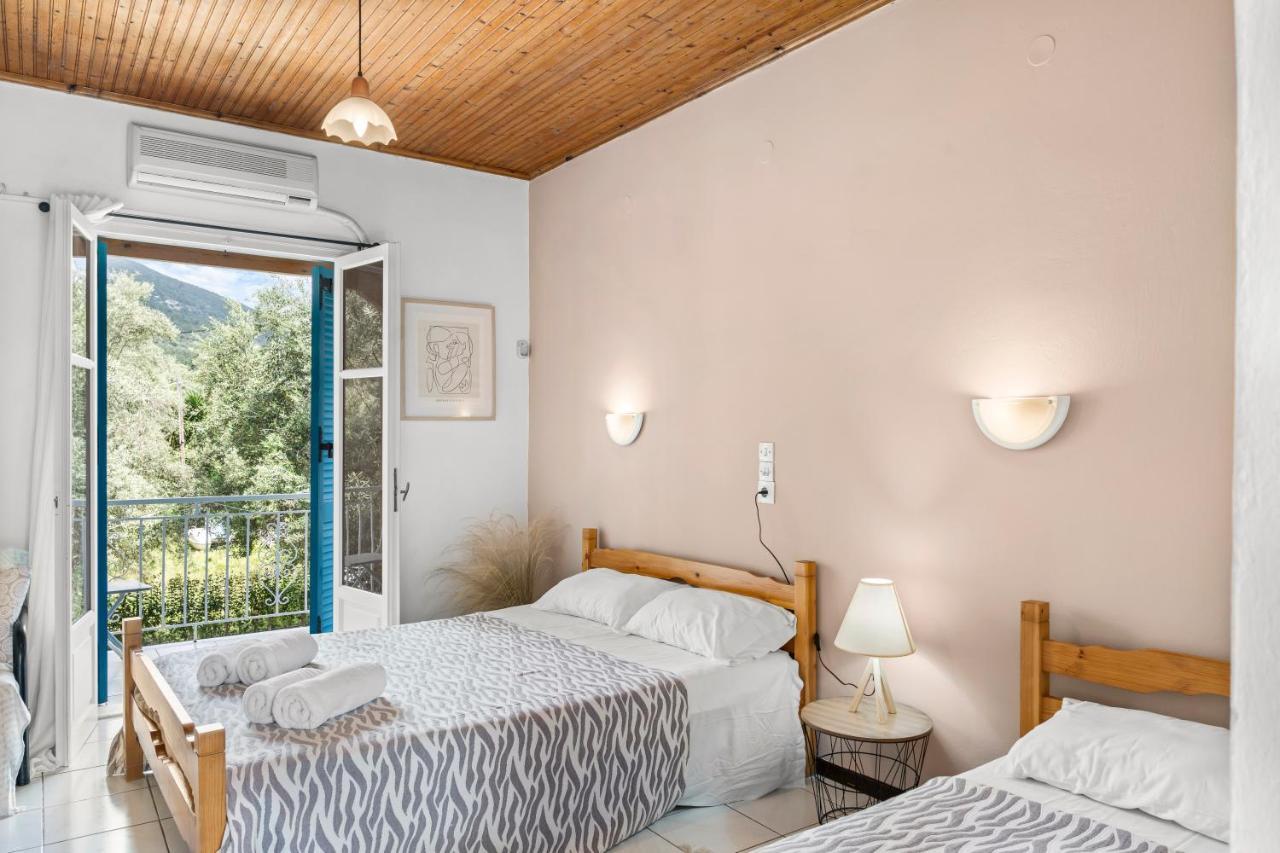 Oceanis Rooms Mikros Gialos Dış mekan fotoğraf