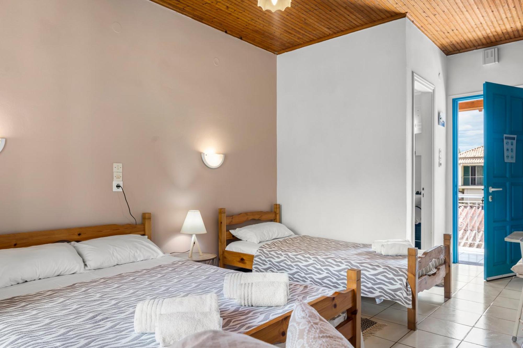Oceanis Rooms Mikros Gialos Dış mekan fotoğraf