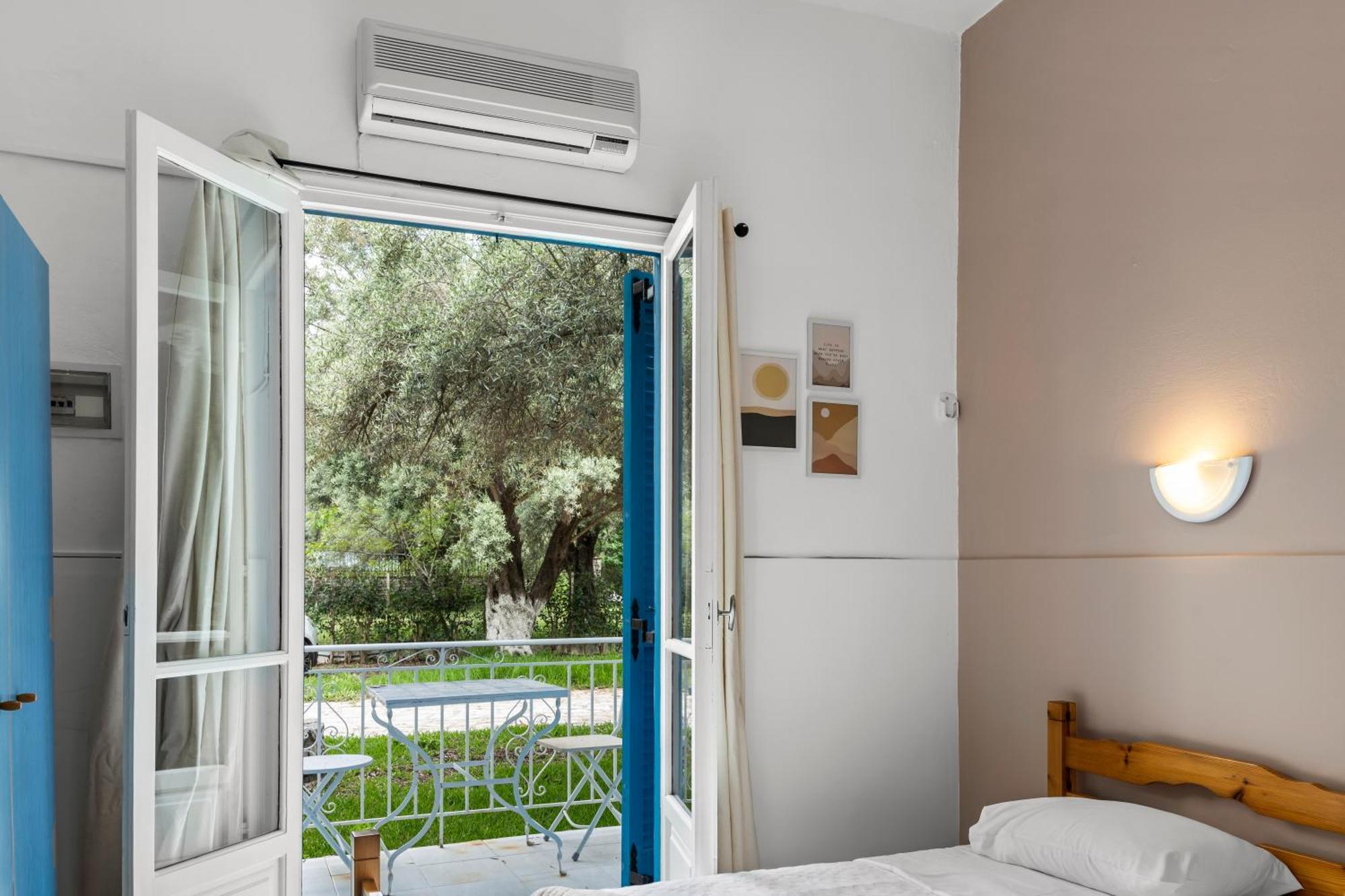 Oceanis Rooms Mikros Gialos Dış mekan fotoğraf